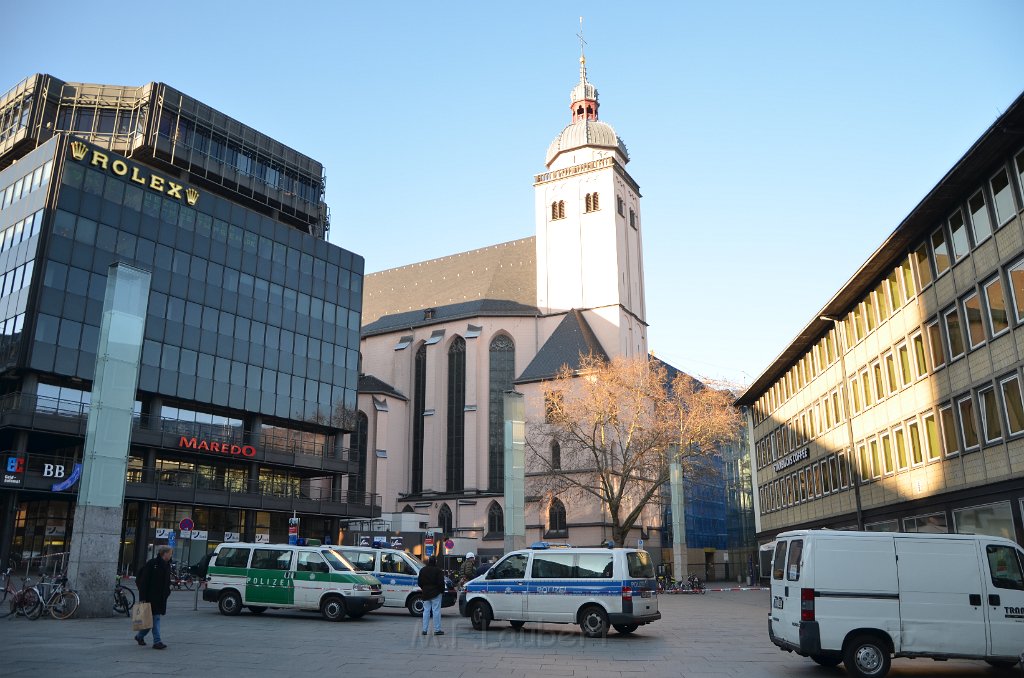 Bergung Sonnengruss Kirche Koeln Bahnhofsvorplatz P001.JPG